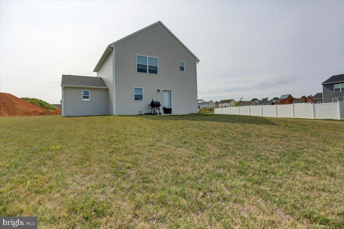 200 Woodridge Dr
