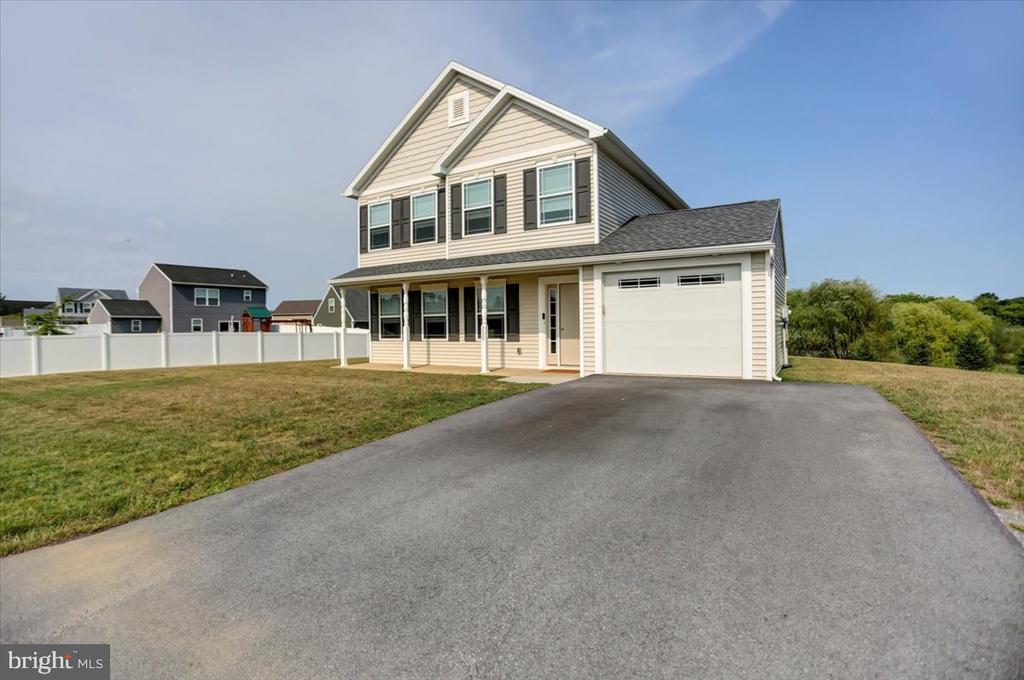 200 Woodridge Dr
