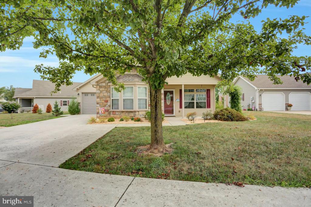 20 Colonial Ct