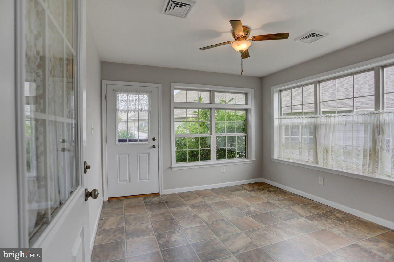 20 Colonial Ct