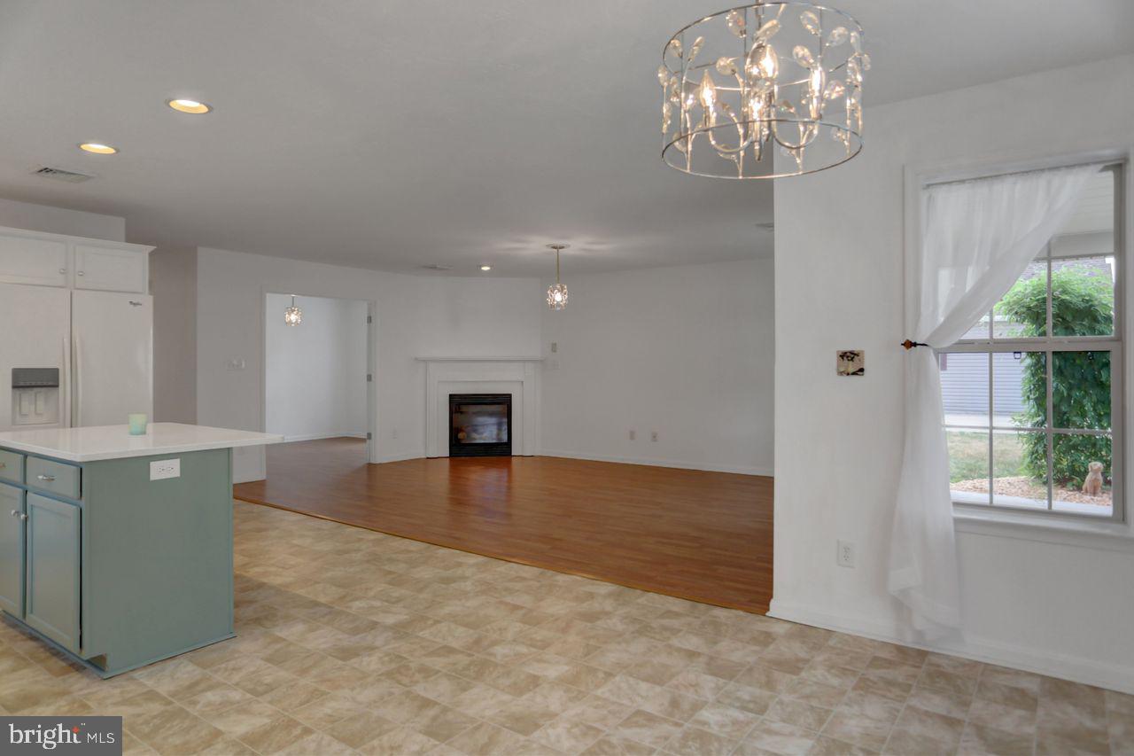 20 Colonial Ct
