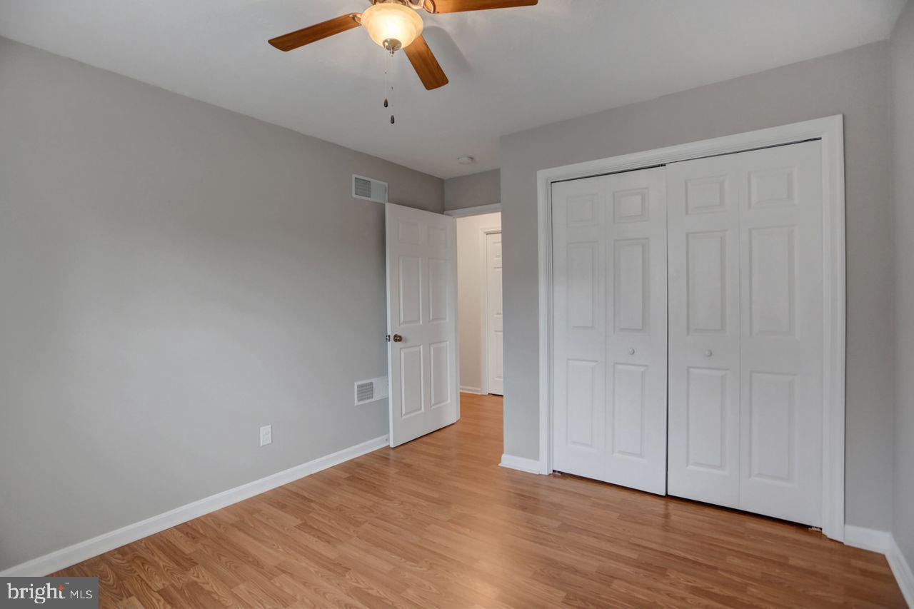 20 Colonial Ct