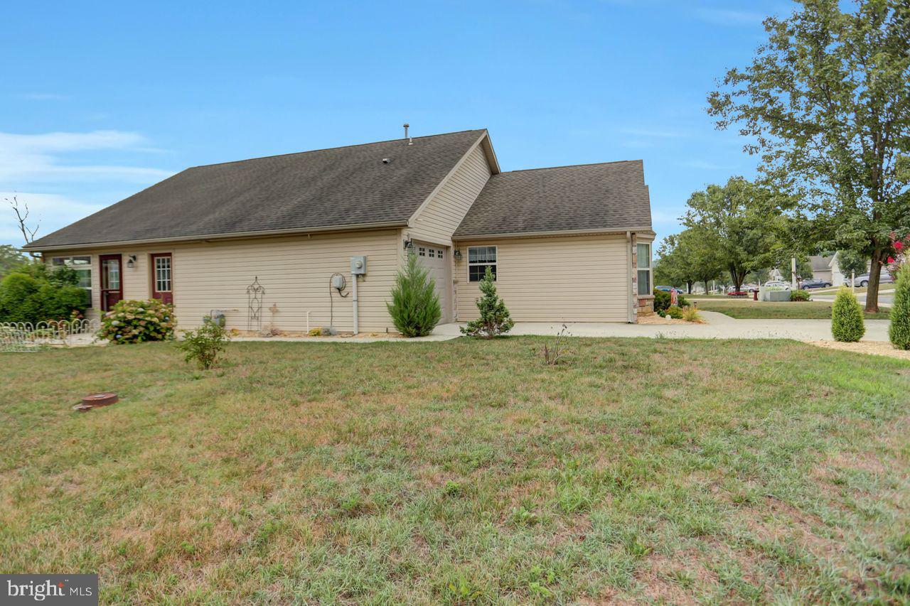 20 Colonial Ct