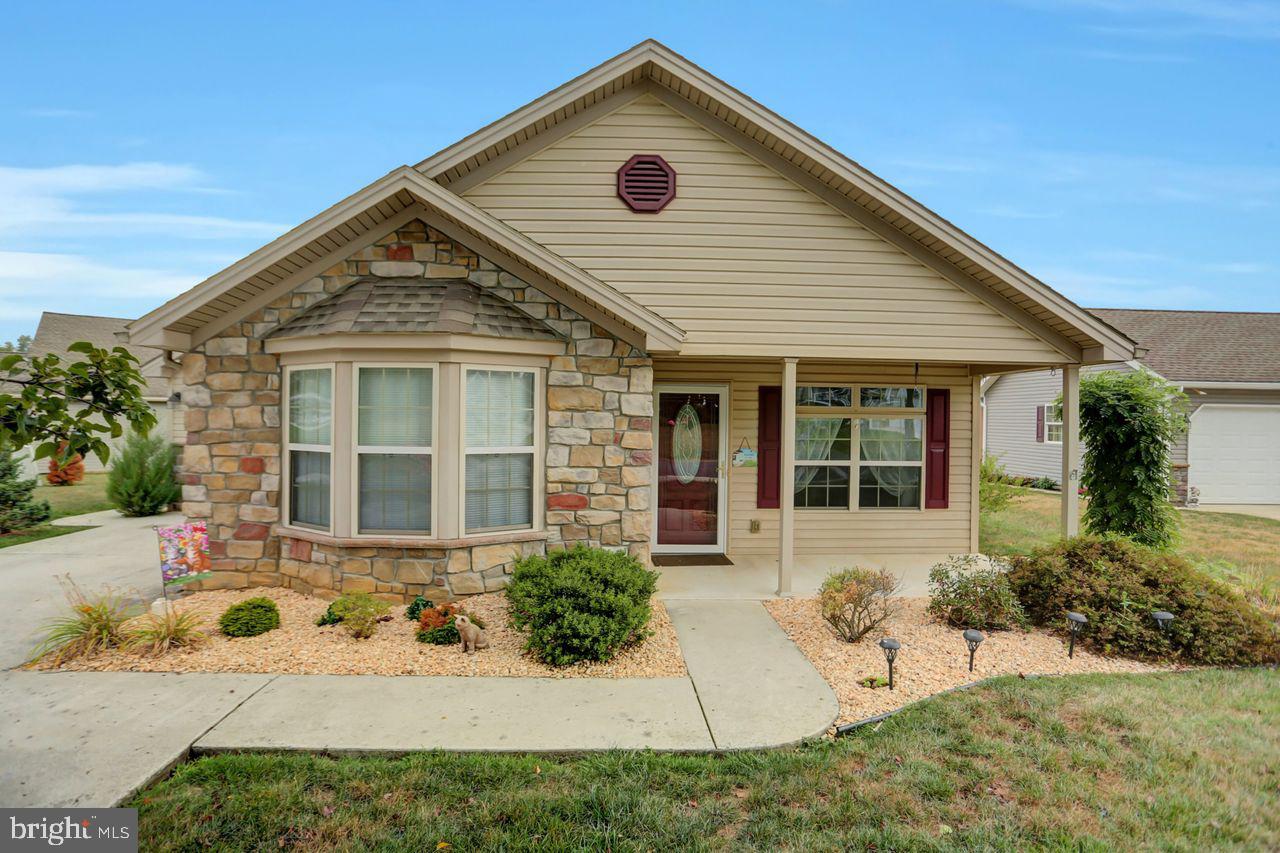 20 Colonial Ct