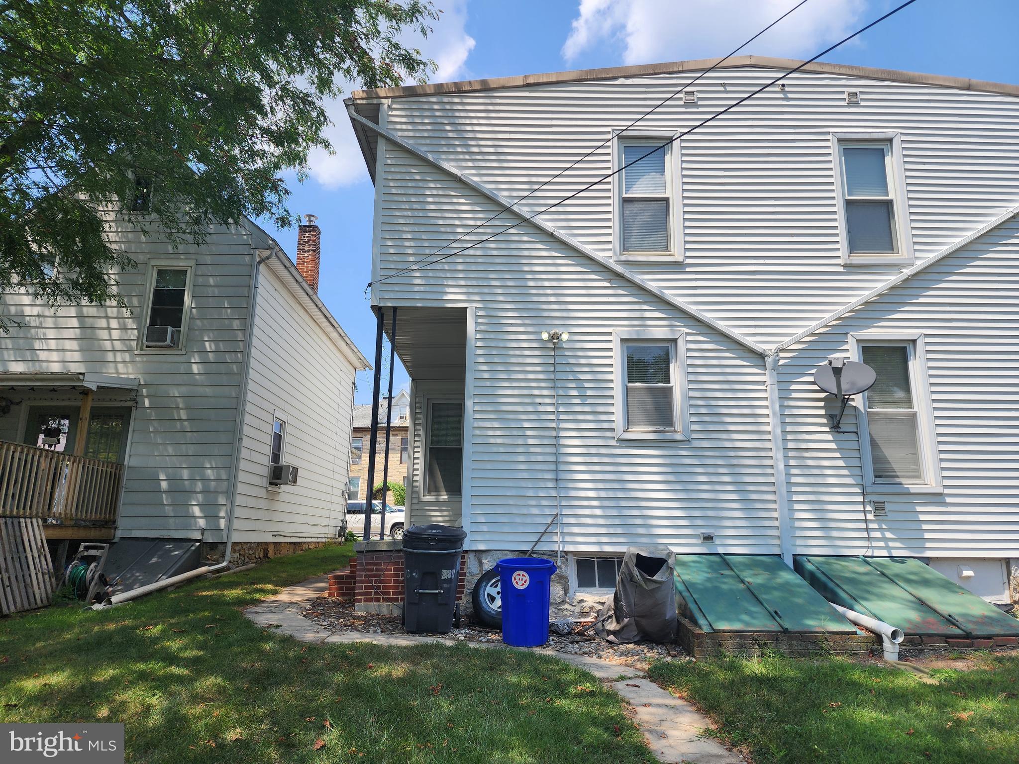 204 E GARFIELD ST