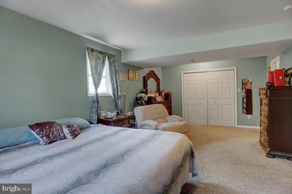 25 Carla Dr