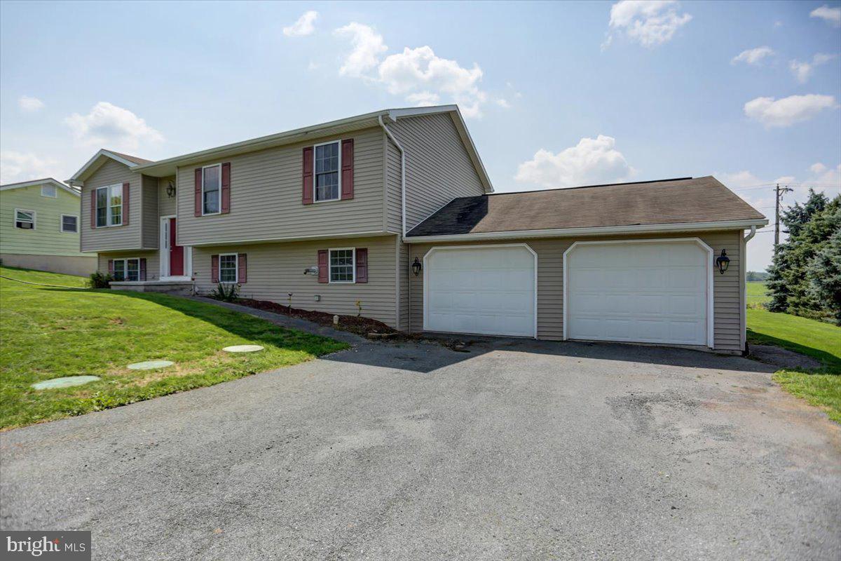 25 Carla Dr