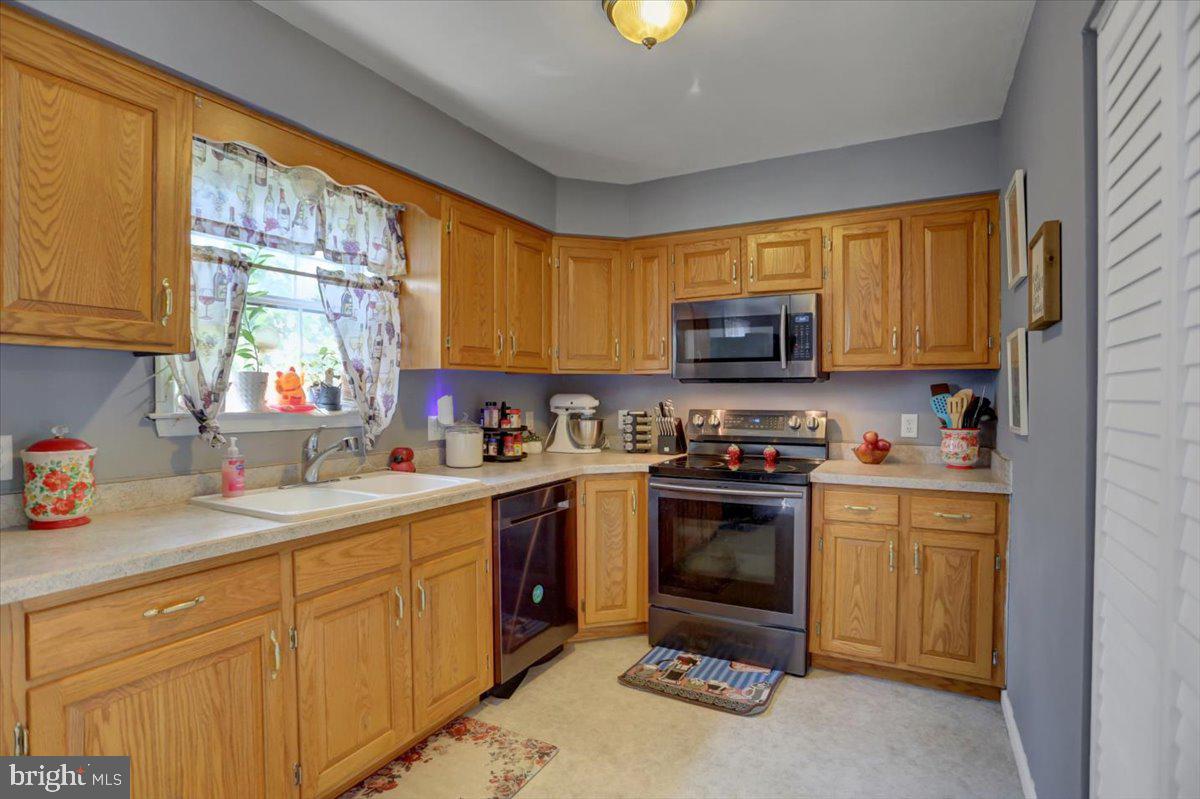 25 Carla Dr