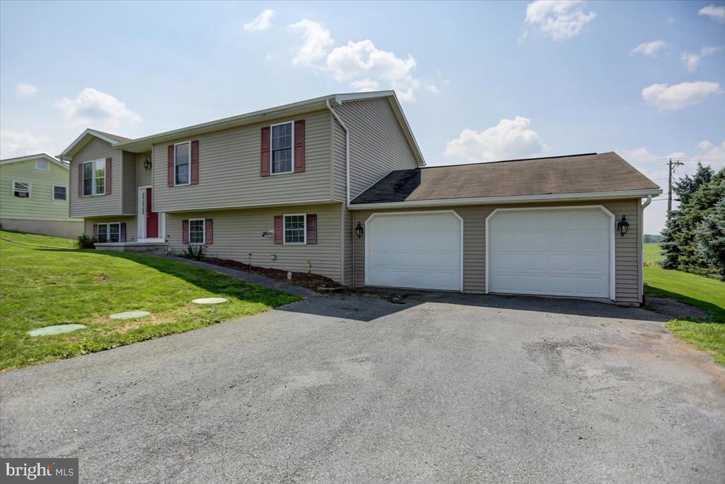 25 Carla Dr