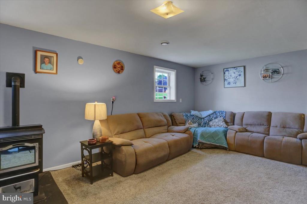 25 Carla Dr