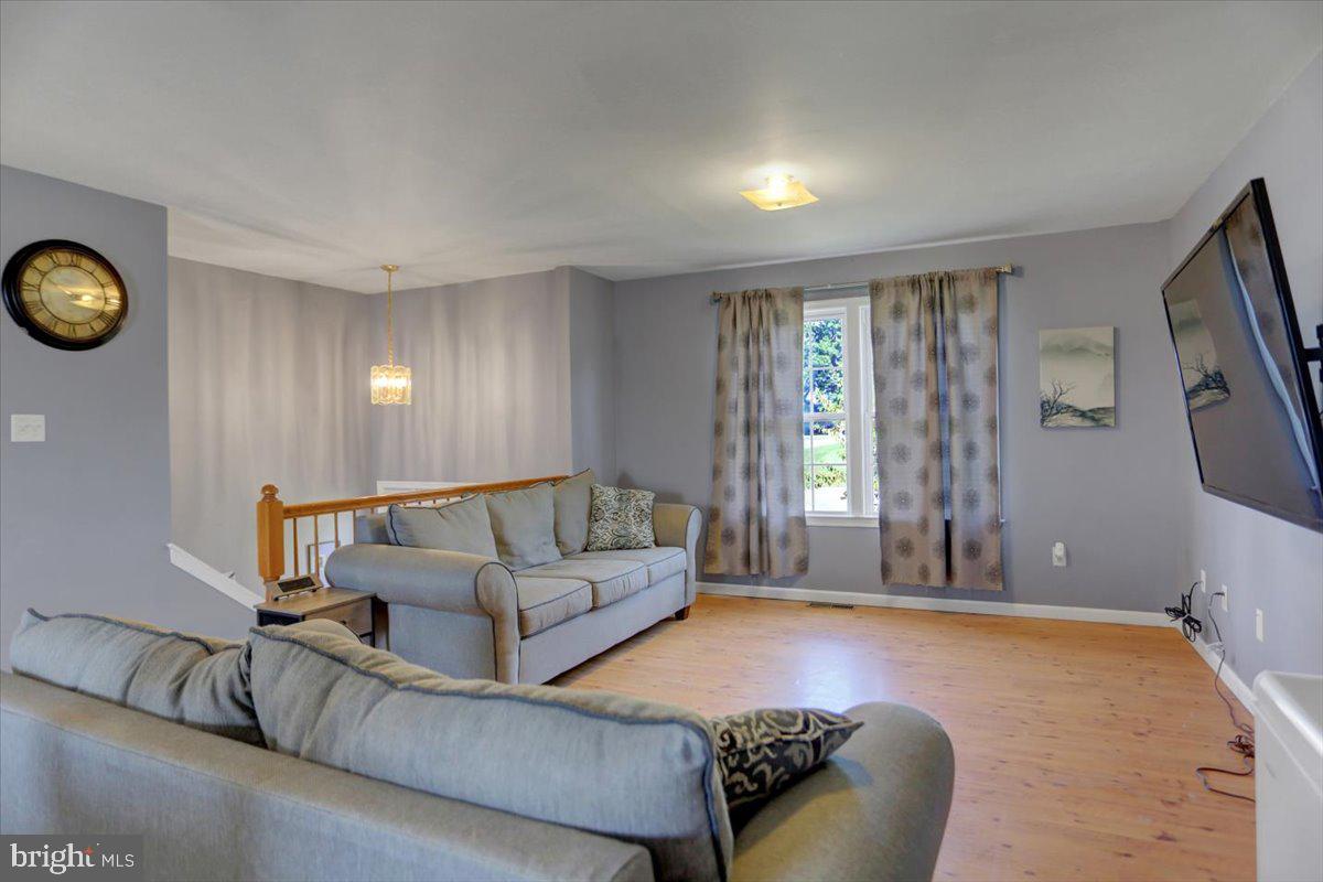 25 Carla Dr