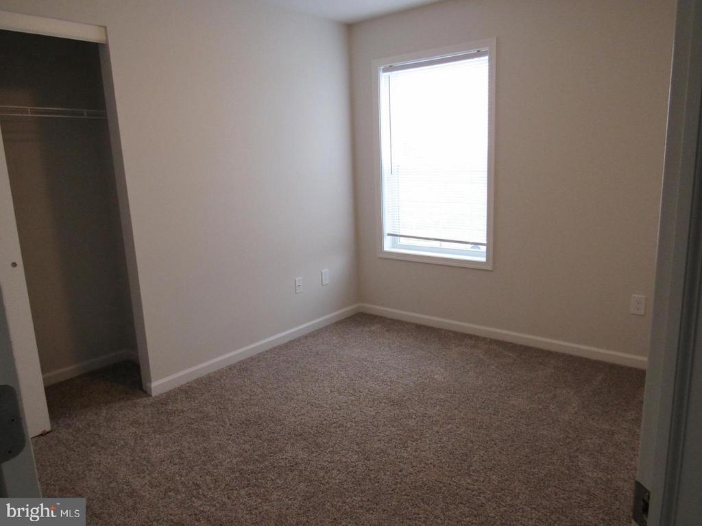 523 CAMBRIDGE LN