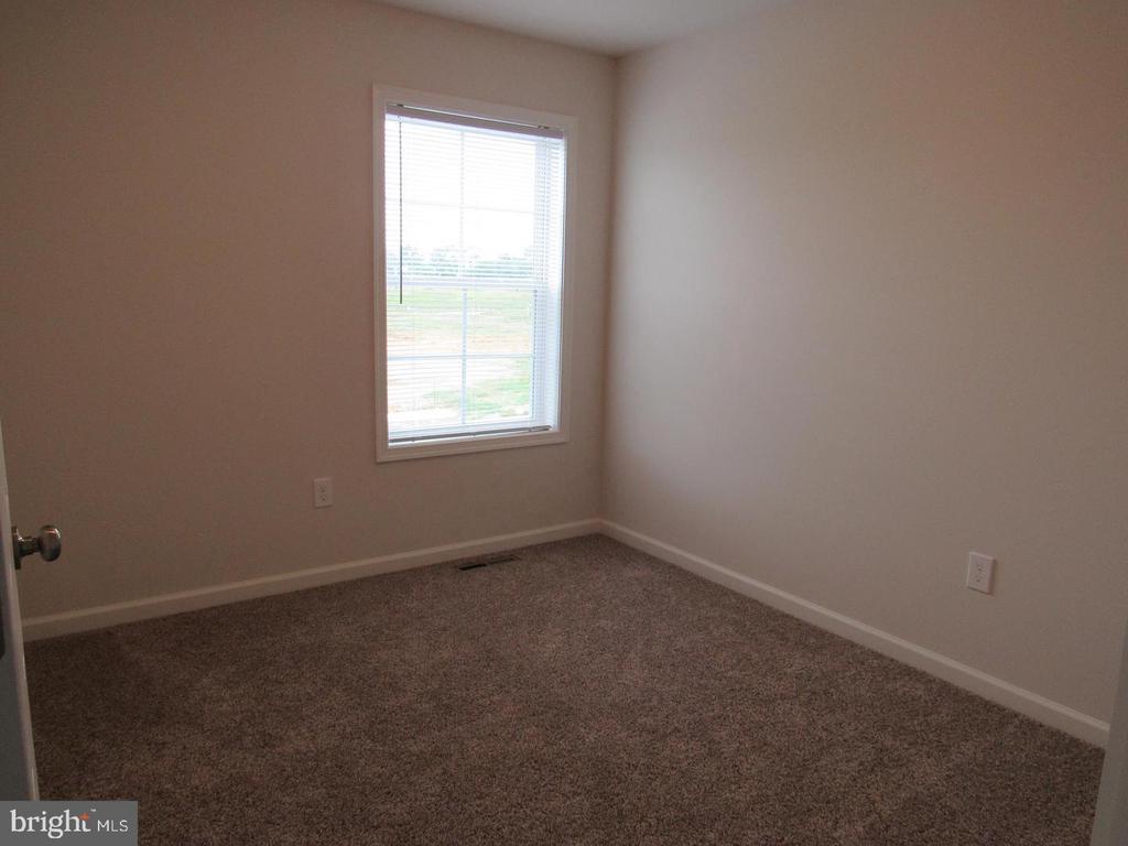 523 CAMBRIDGE LN