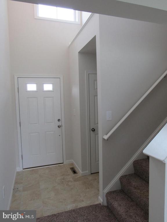 523 CAMBRIDGE LN