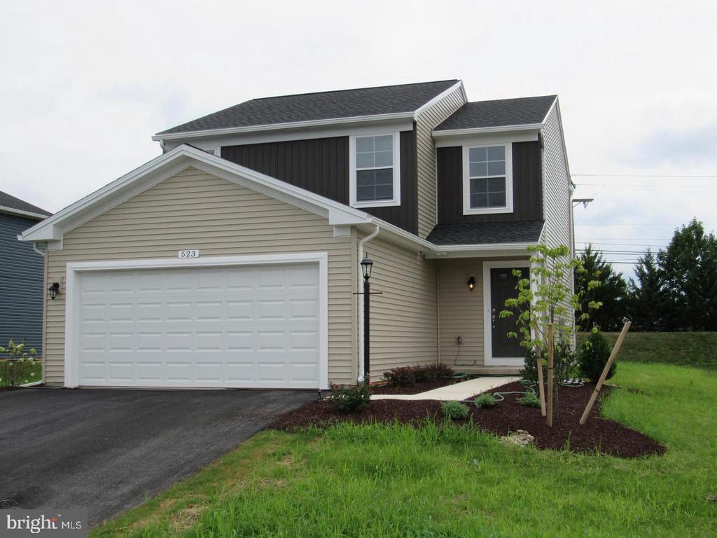 523 CAMBRIDGE LN