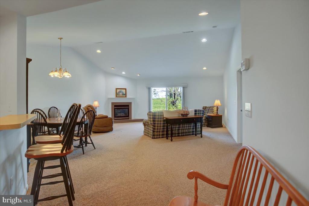 125 Blackbird Ln