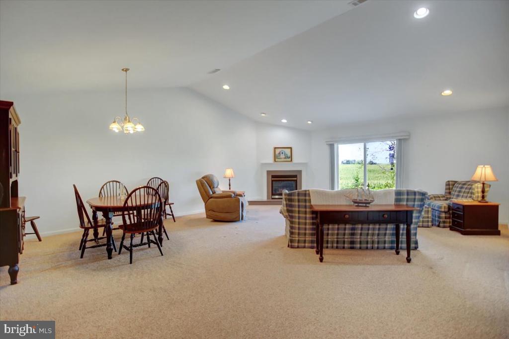 125 Blackbird Ln