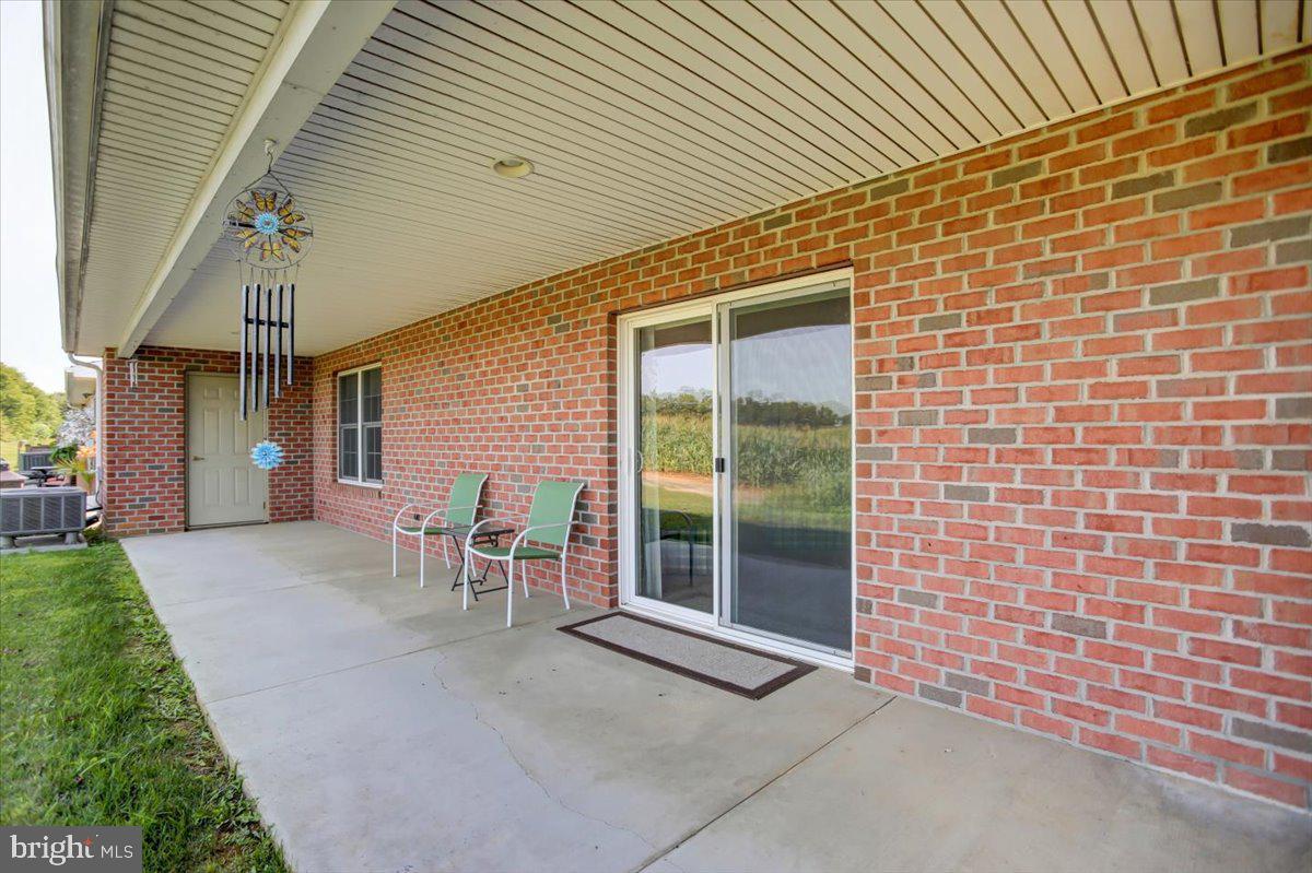 125 Blackbird Ln