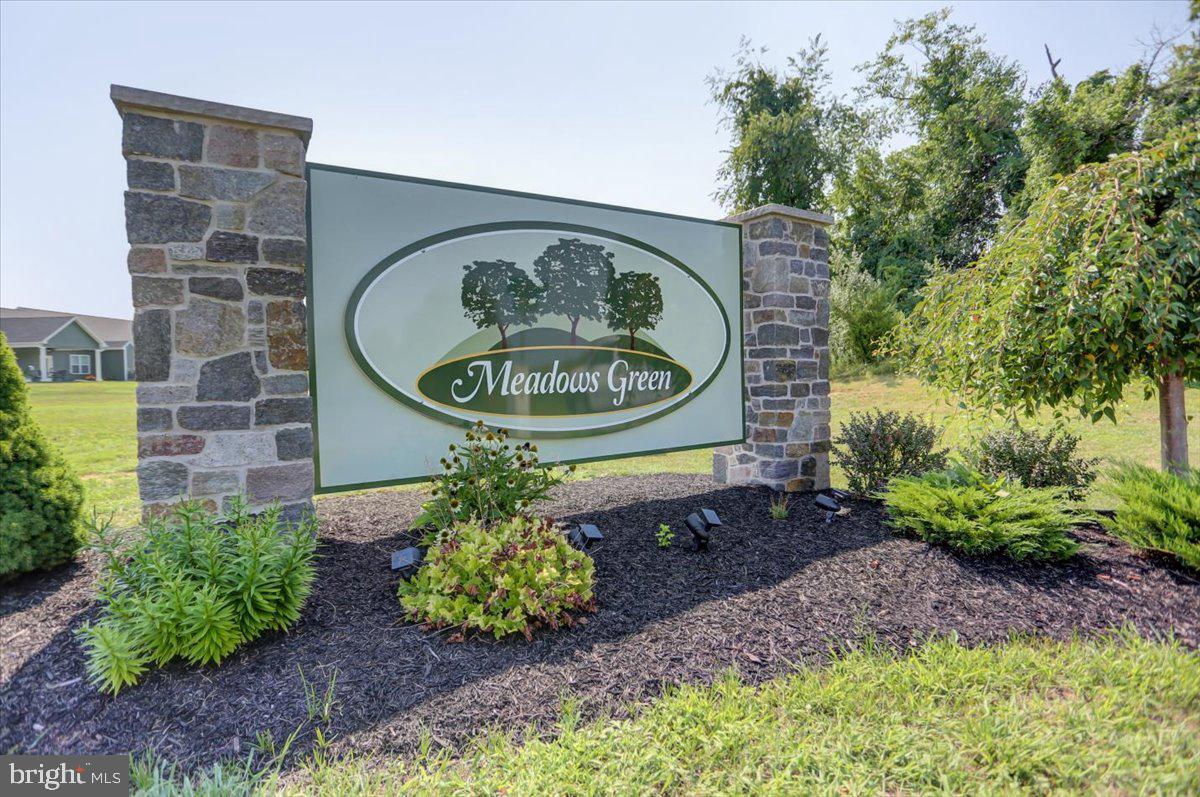125 Blackbird Ln