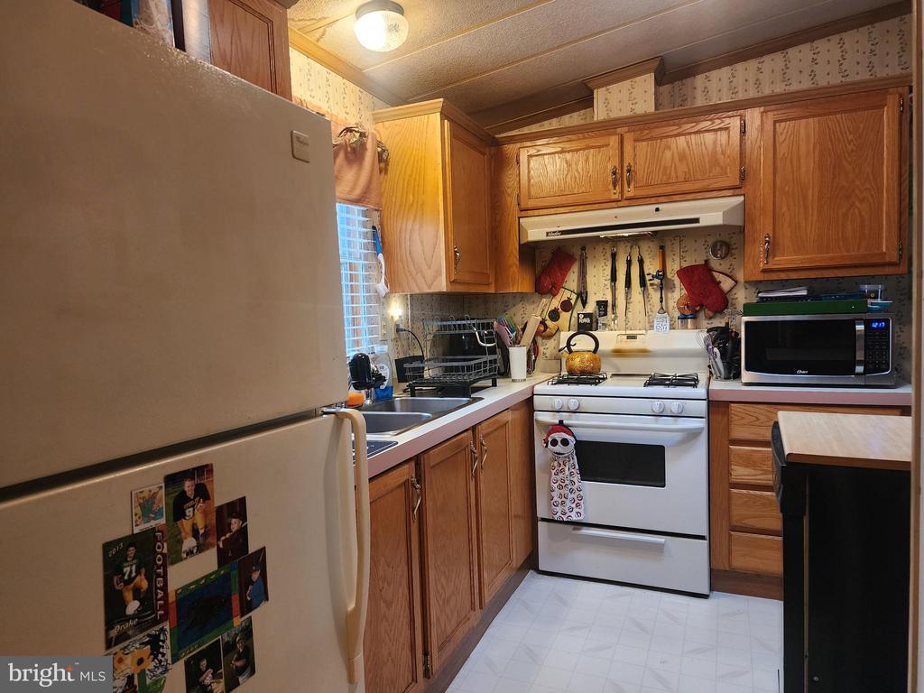 5 Robin Dr