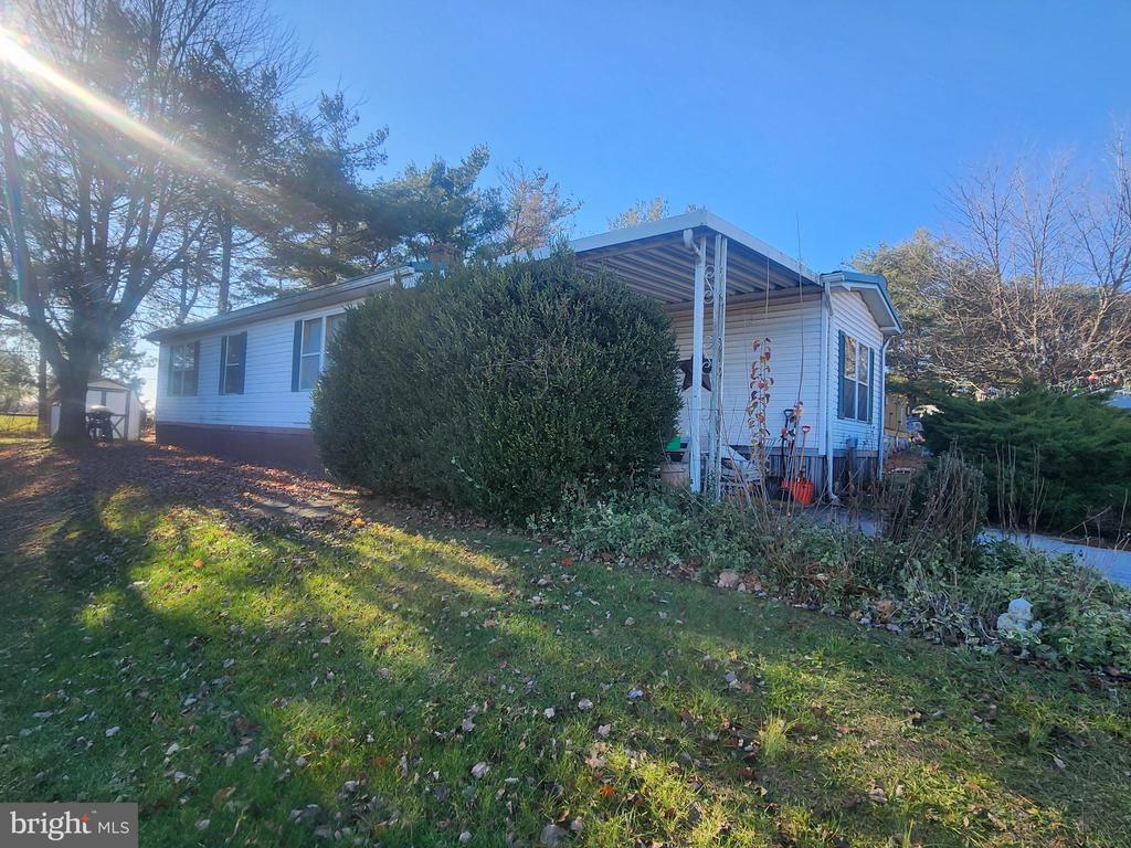 5 Robin Dr