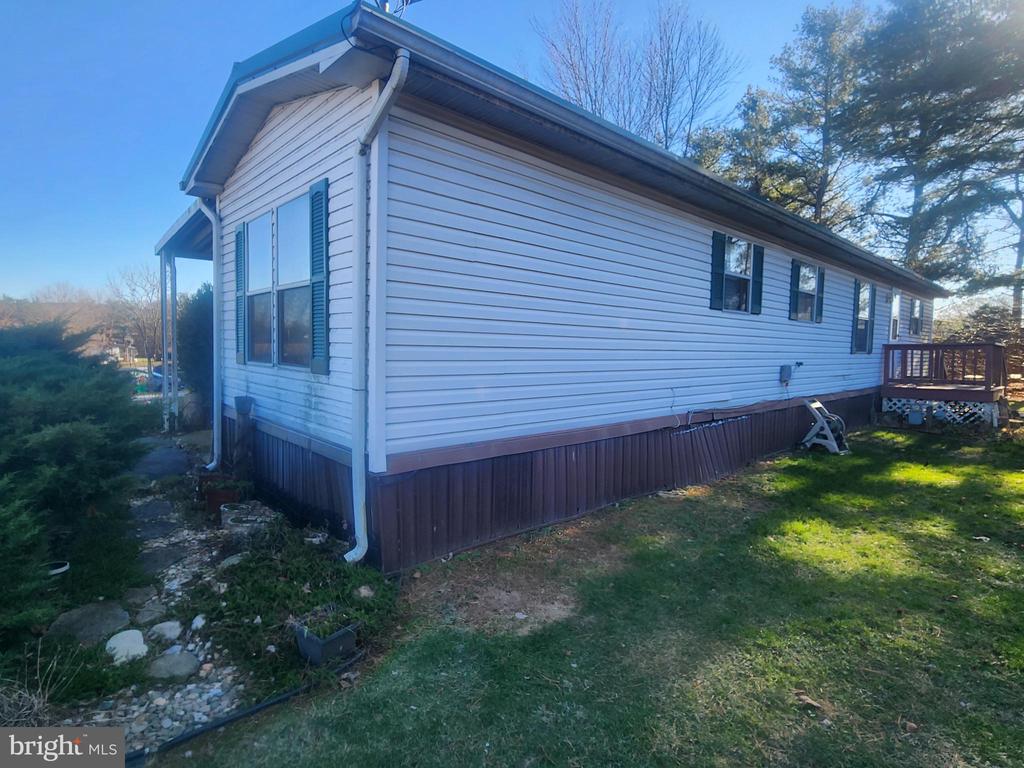 5 Robin Dr