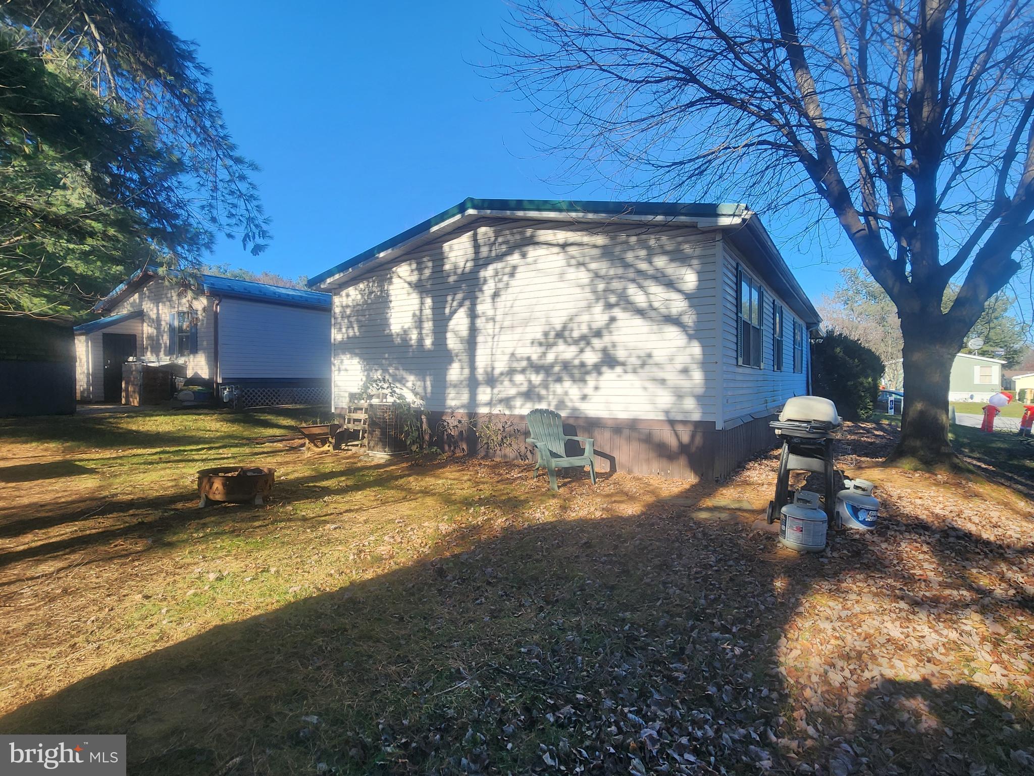 5 Robin Dr