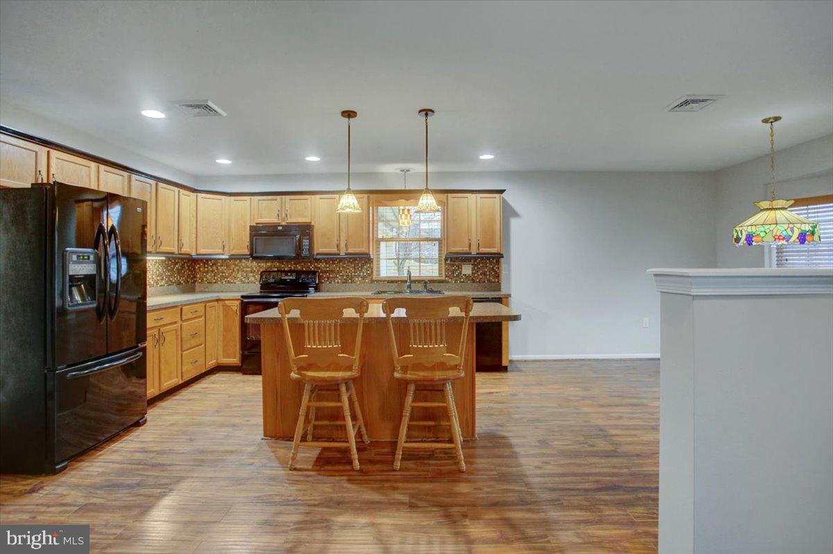 71 Lantern Ln