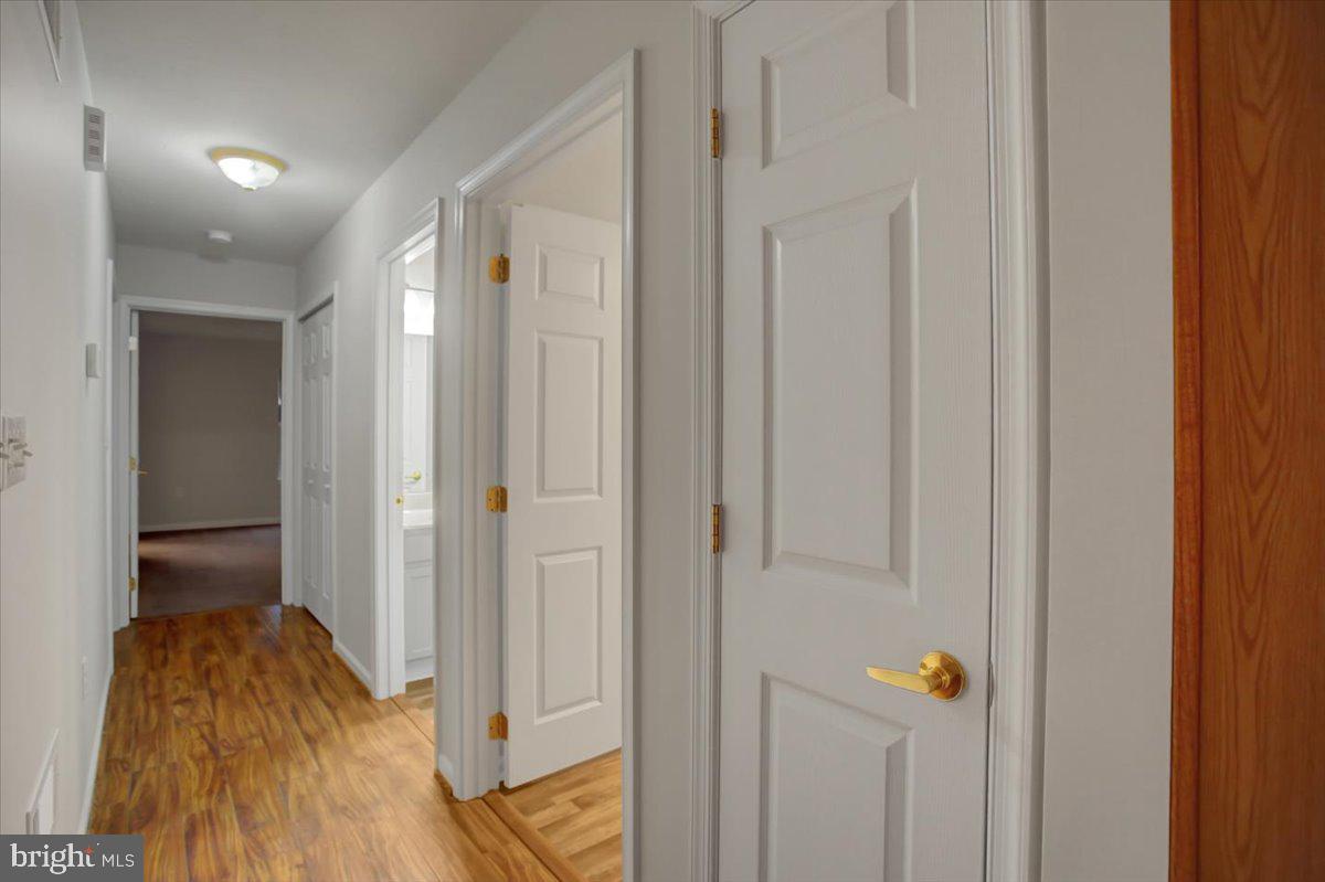 71 Lantern Ln