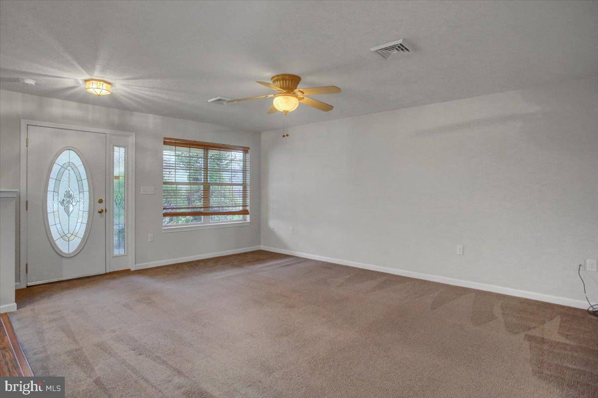 71 Lantern Ln