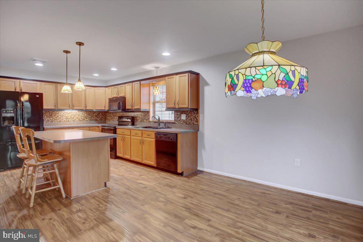 71 Lantern Ln
