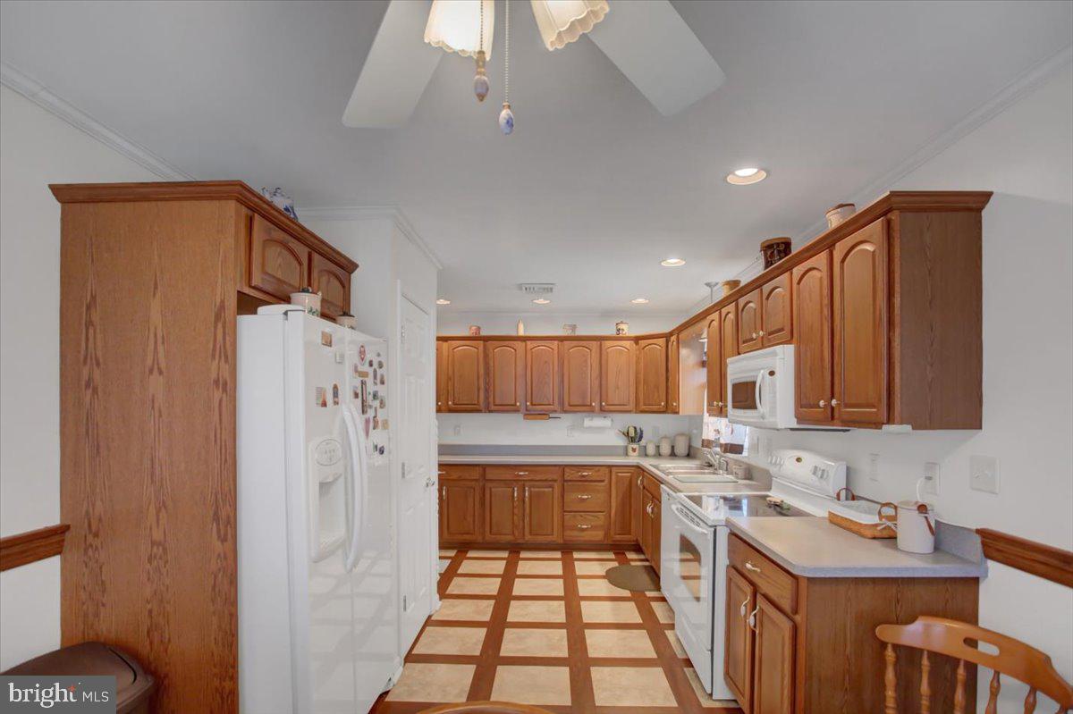73 Lantern Ln
