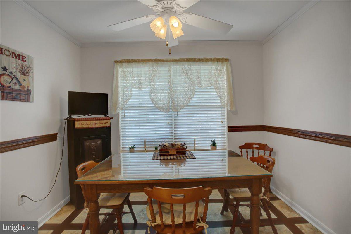 73 Lantern Ln