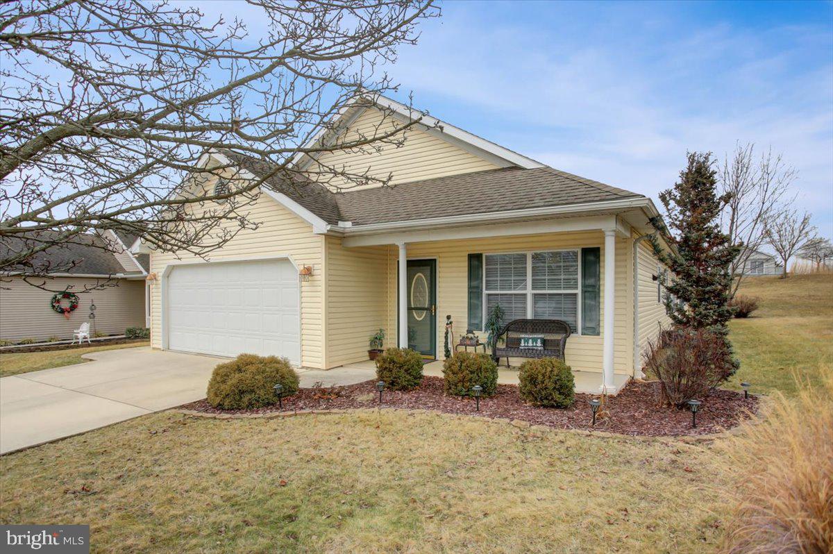 73 Lantern Ln