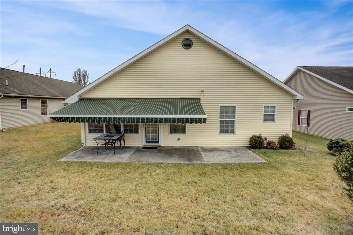 73 Lantern Ln