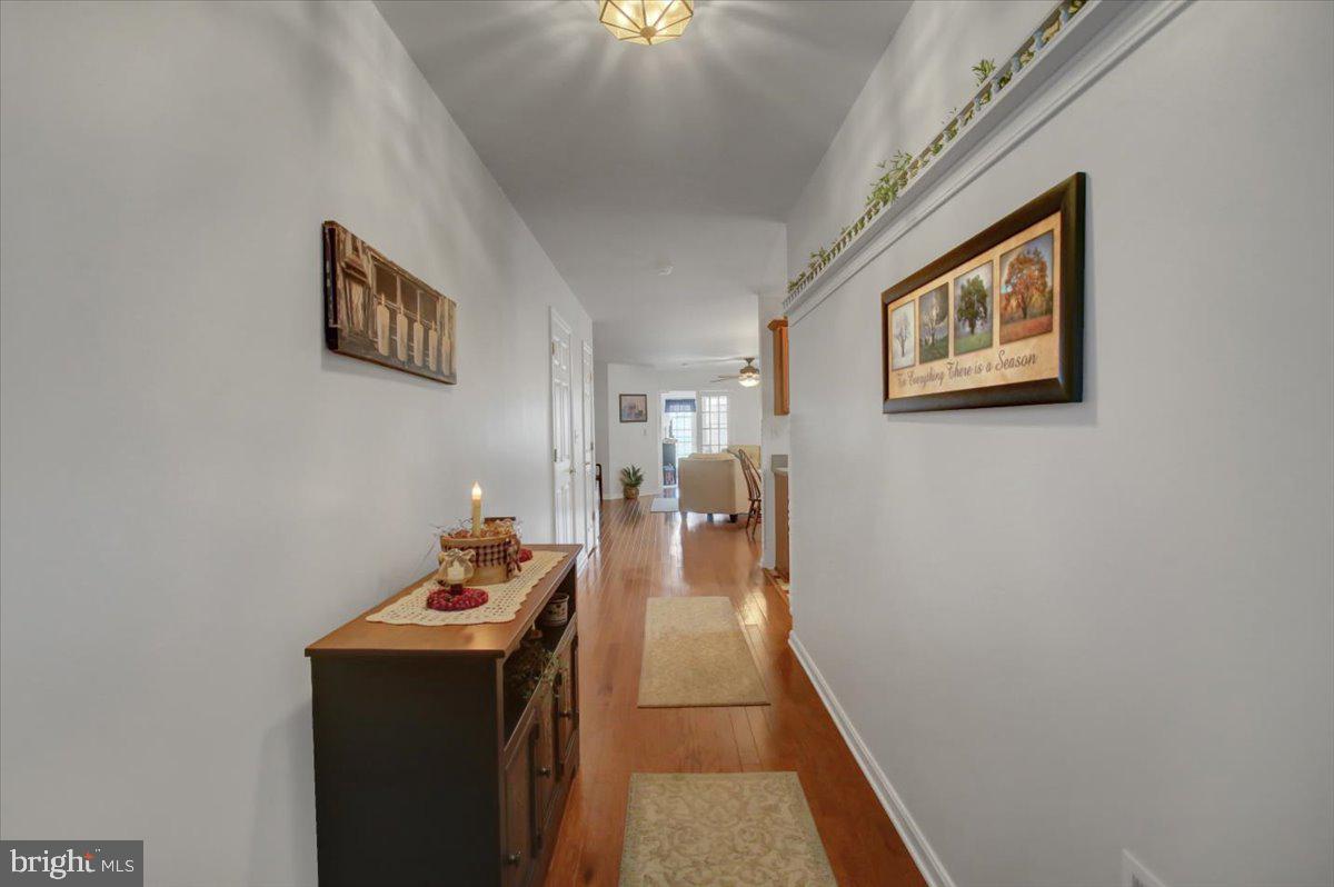 73 Lantern Ln