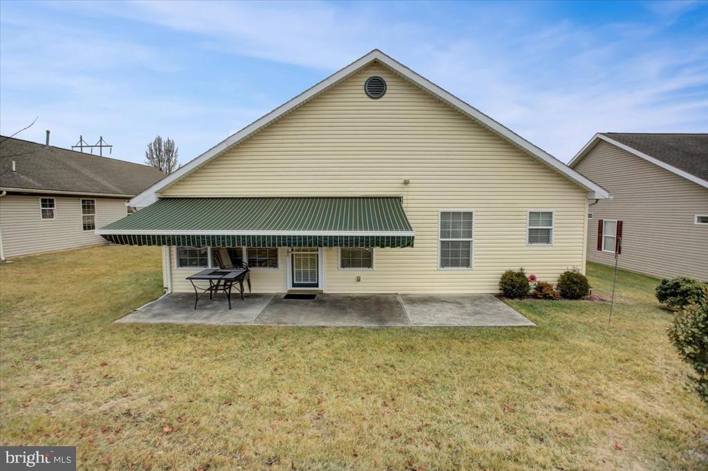 73 Lantern Ln