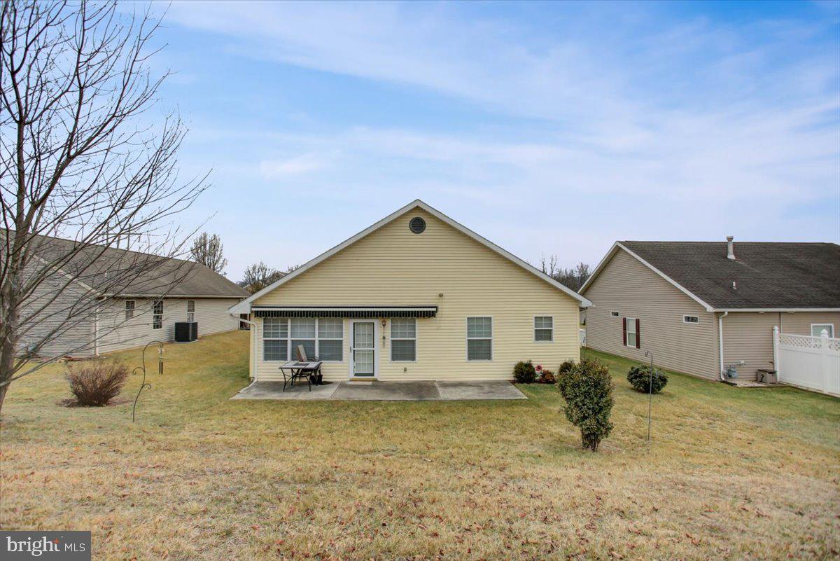 73 Lantern Ln