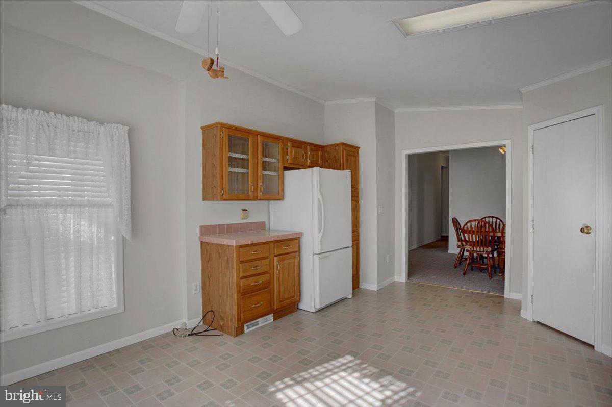 4 Lantern Ln