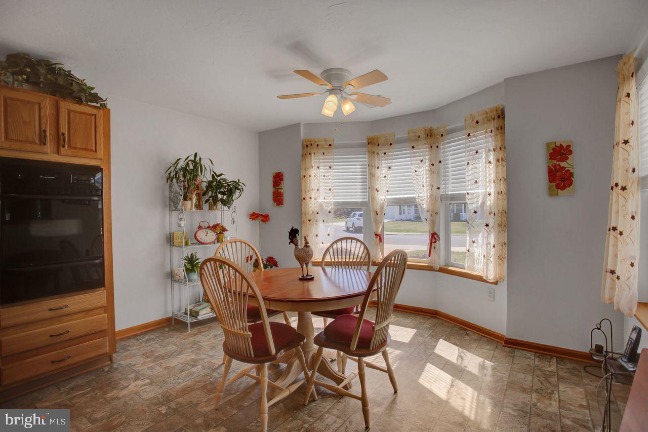 102 Colonial Ct