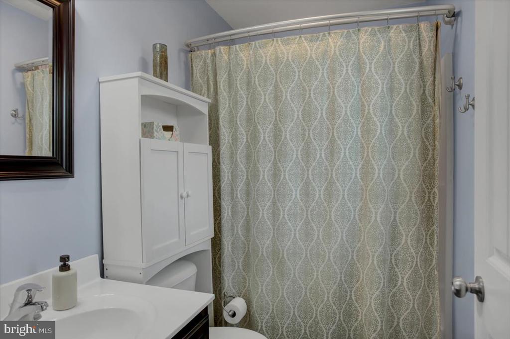 34 W Clarissa Dr W
