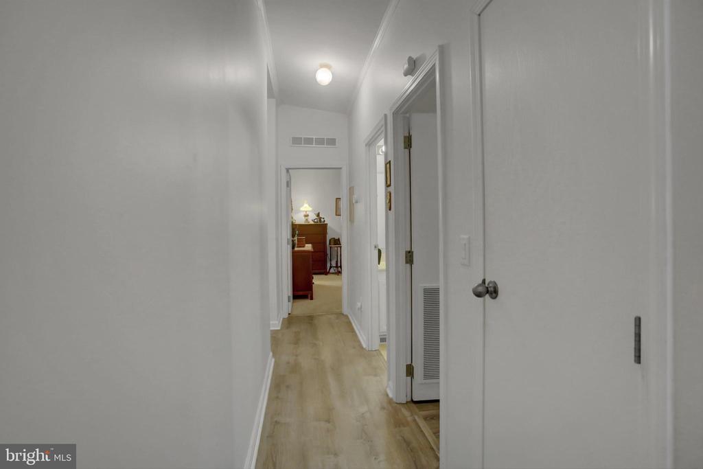 22 Lantern Ln