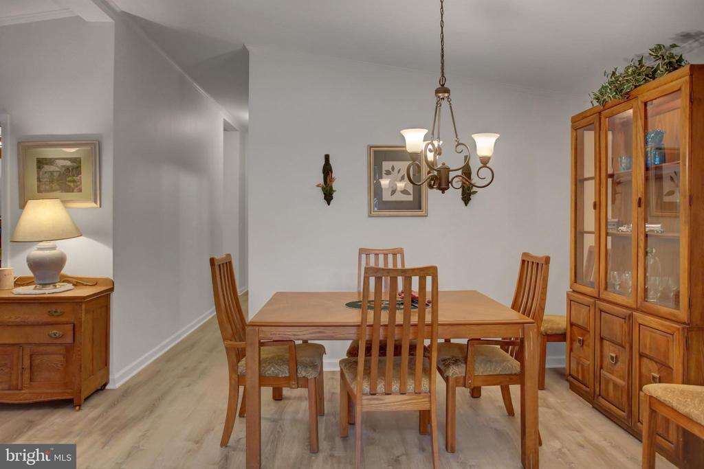 22 Lantern Ln