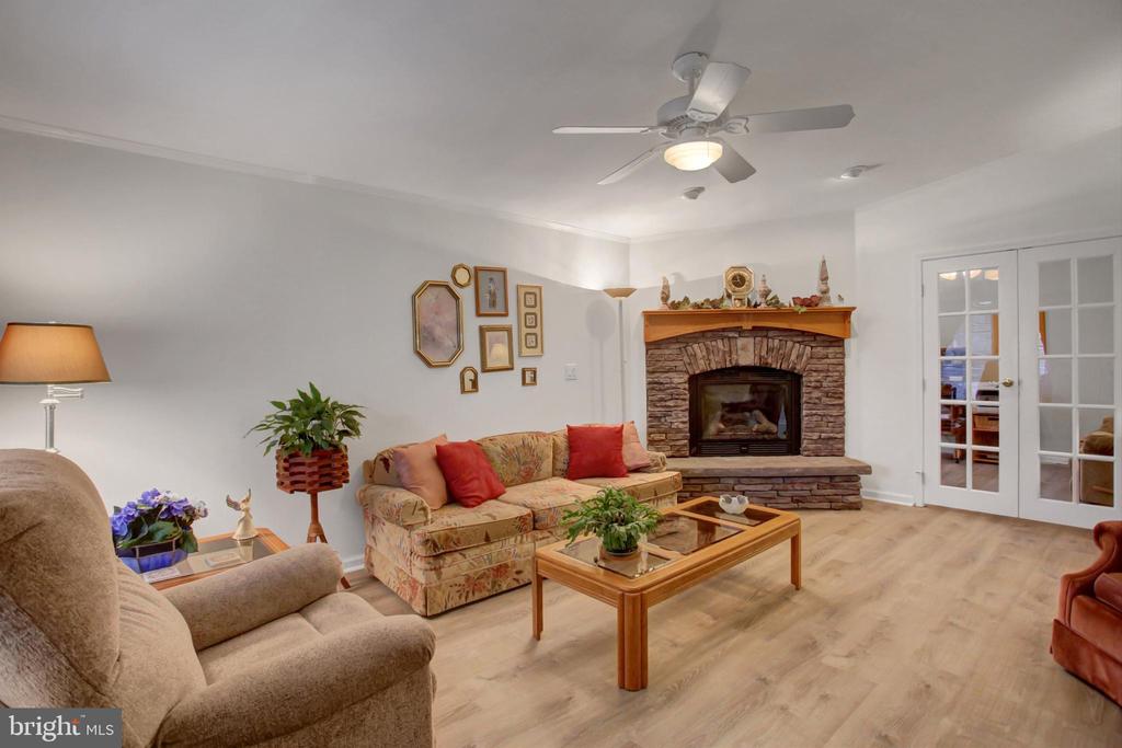 22 Lantern Ln