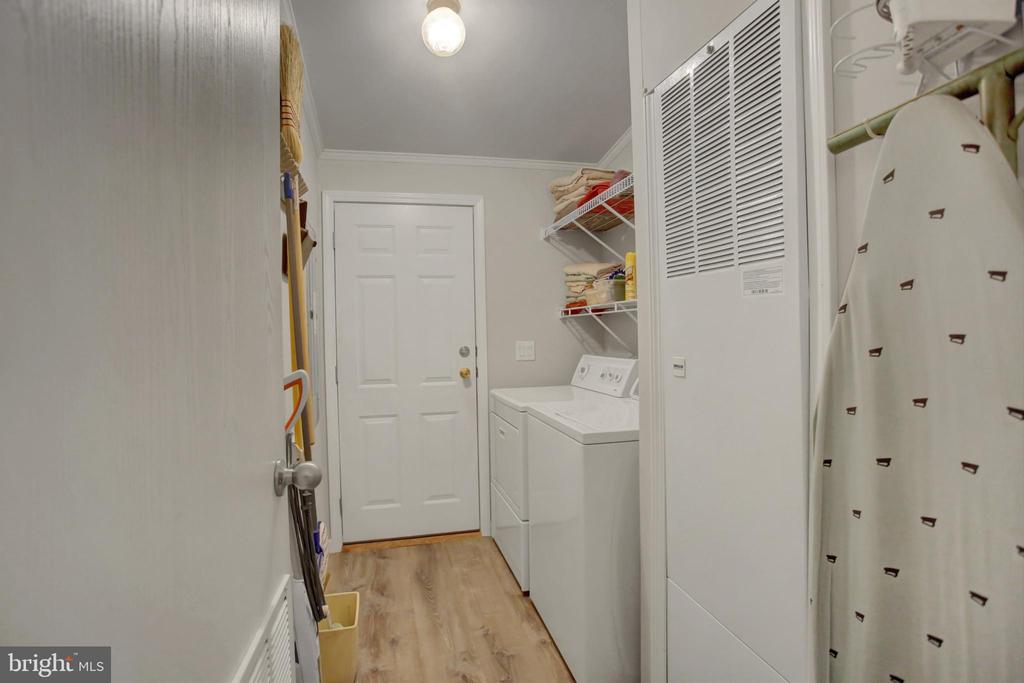 22 Lantern Ln