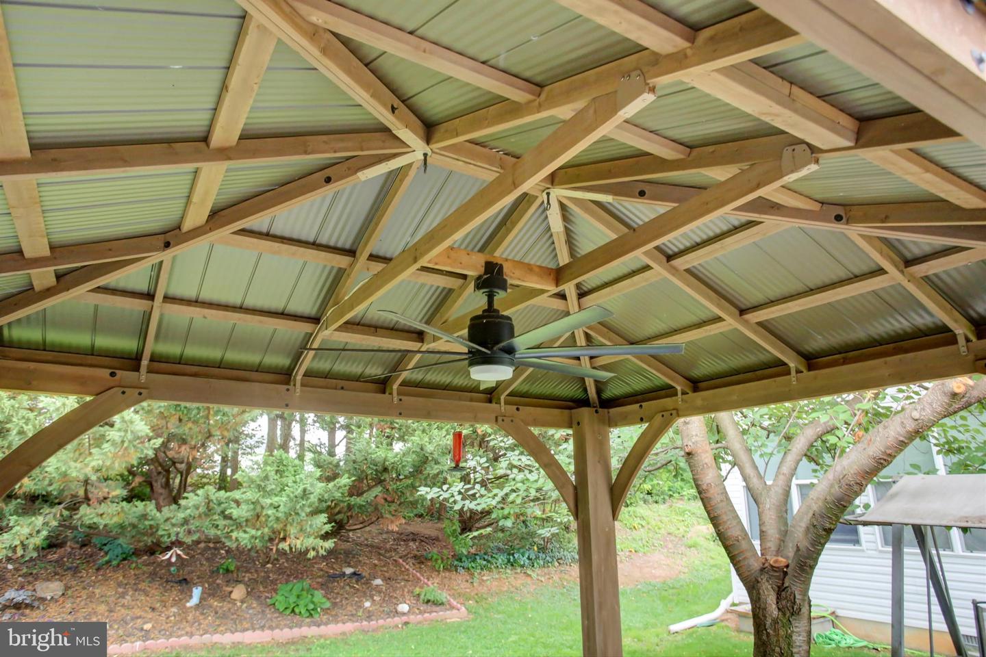 22 Lantern Ln
