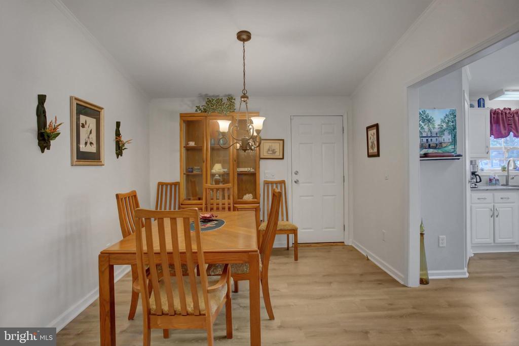 22 Lantern Ln