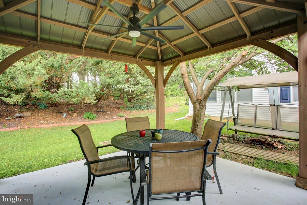 22 Lantern Ln