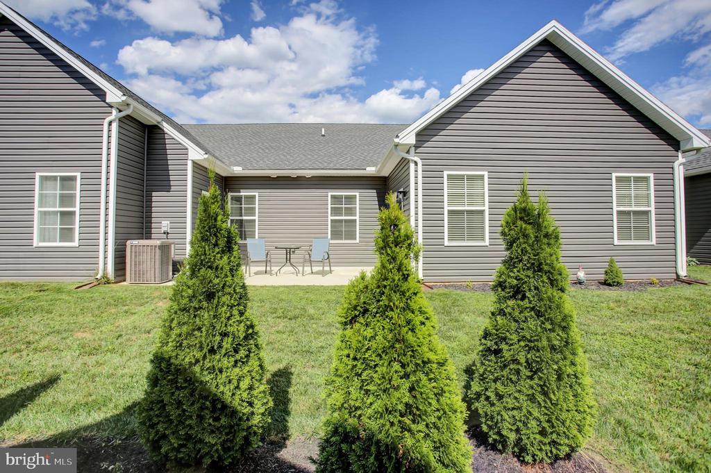 140 BLACKBIRD LANE
