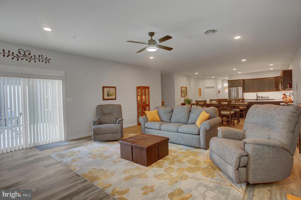 140 BLACKBIRD LANE